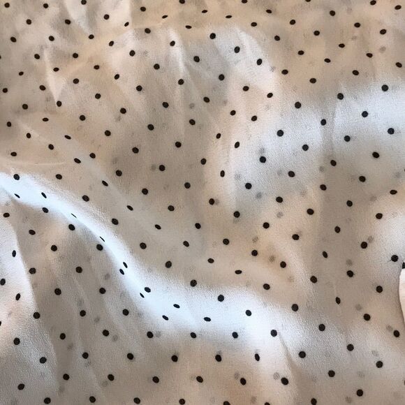 Beautiful black and white candies blouse - Picture 2 of 8